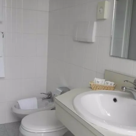 فندق Italie Et Suisse ستريزا