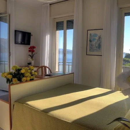 Italie Et Suisse فندق 3*