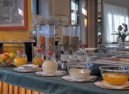 فندق Italie Et Suisse ستريزا