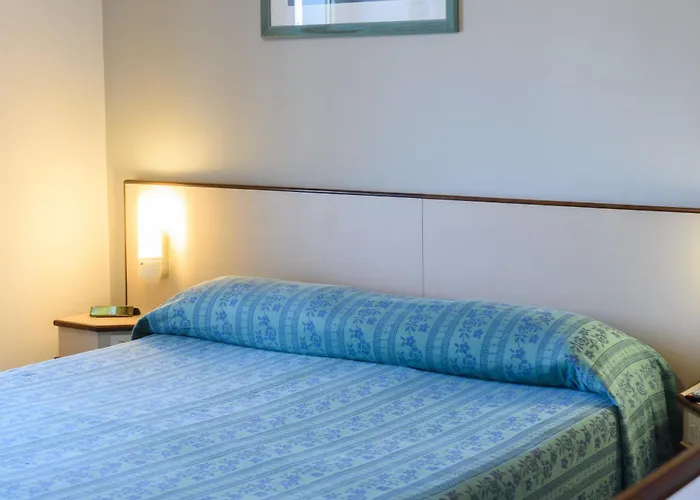 호텔 Italie Et Suisse 3*