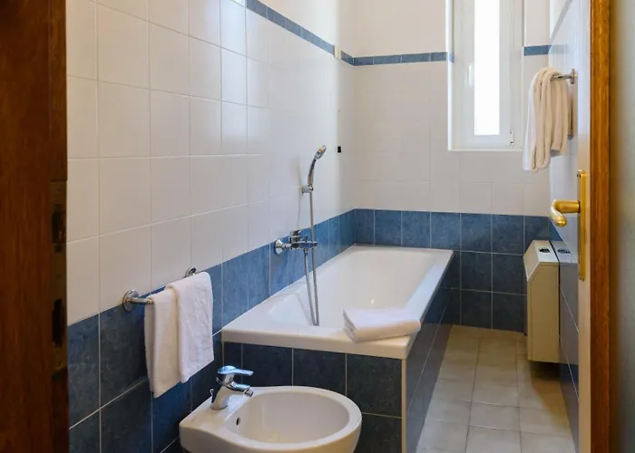 호텔 Italie Et Suisse 3*