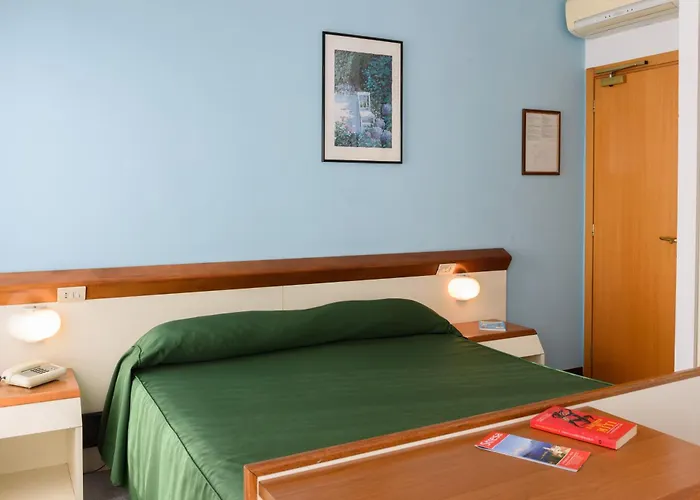 Italie Et Suisse 호텔 3*