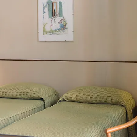 Szálloda Italie Et Suisse 3*